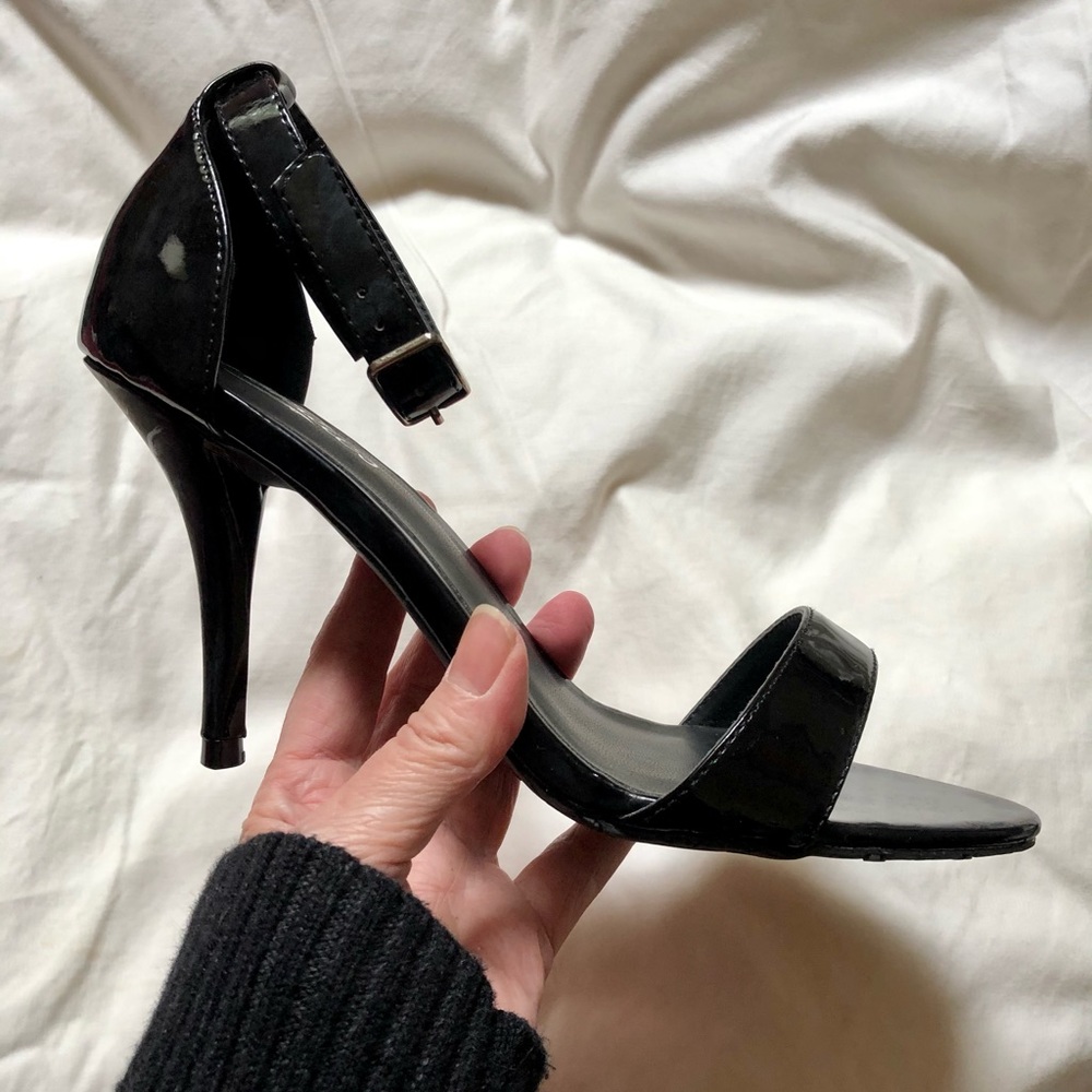 New! Candies black sandals hi heels size 8